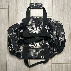 HUF small duffle bag black floral